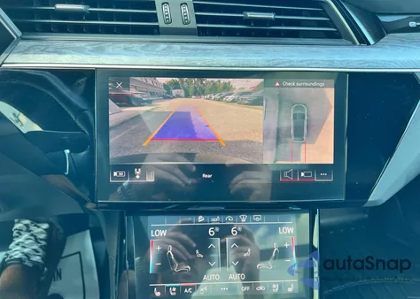 2019 Audi E-Tron Prestige из США, поврежденный, VIN WA1VAAGEXKB008179